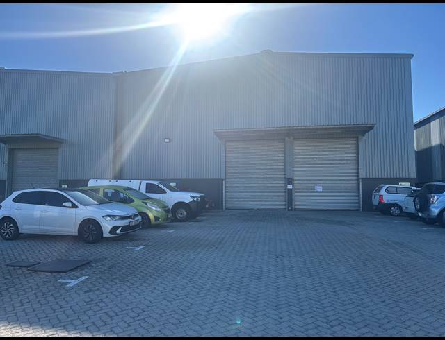 2,072M² WAREHOUSE TO LET IN FIRGROVE